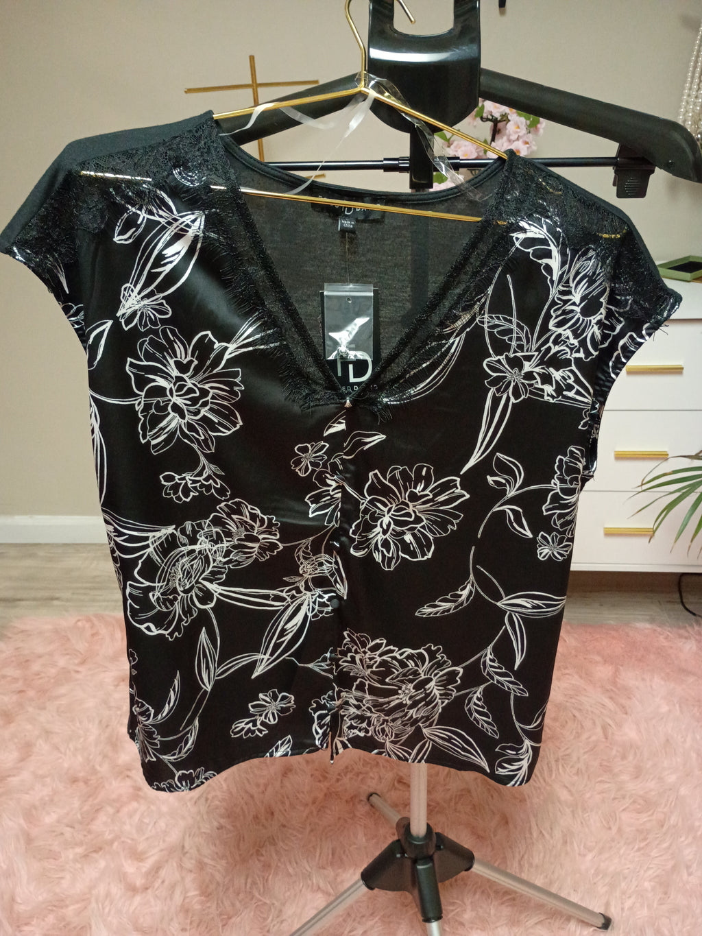 Fred David Chic Black & White Floral Blouse
