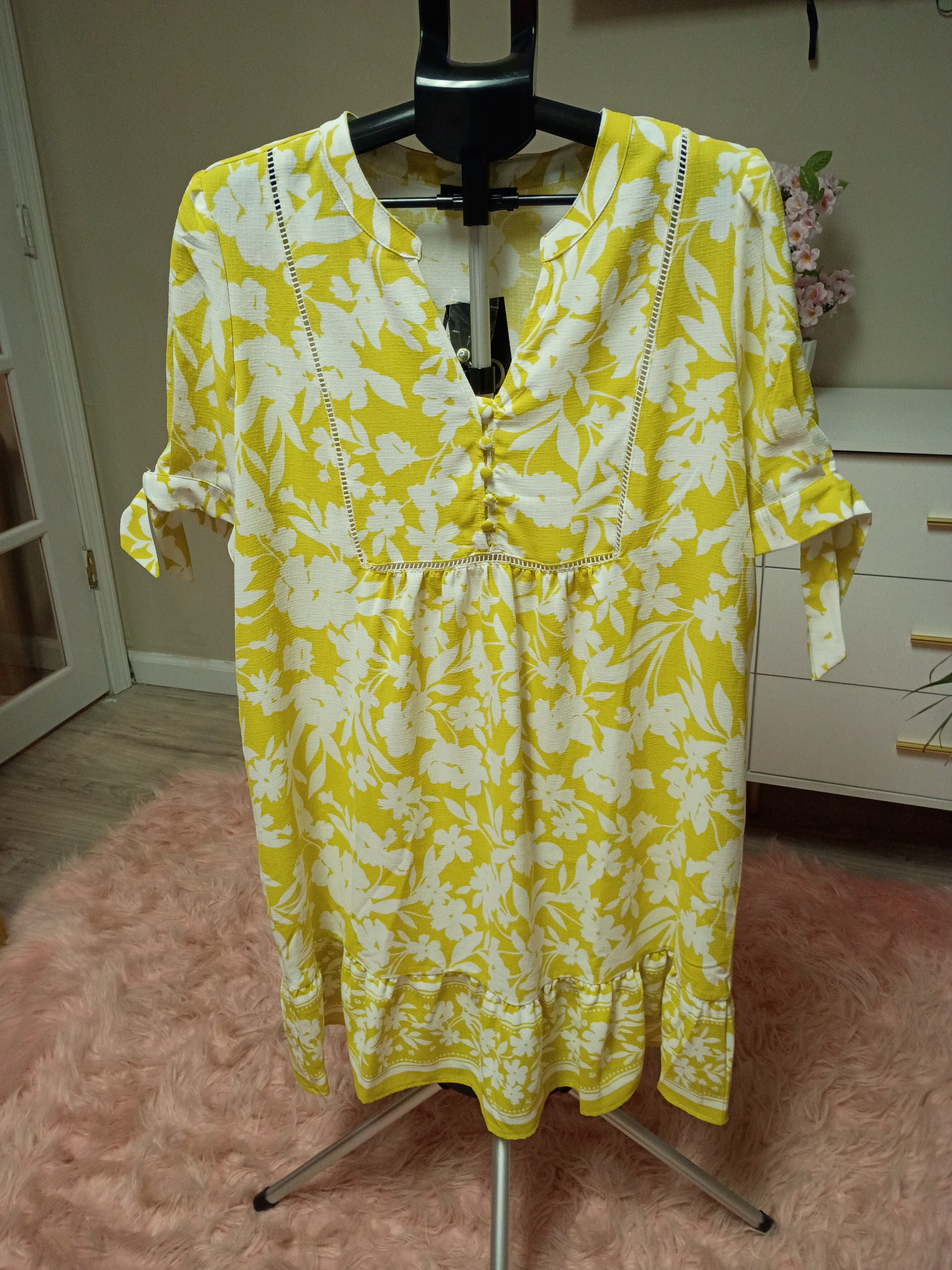 Fred David Yellow & White Floral Tie-Sleeve Dress